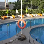 Апартаменти Atalaya Bosque *